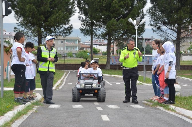 Kahramanmaraş'ta çocuklara trafik eğitimi verildi