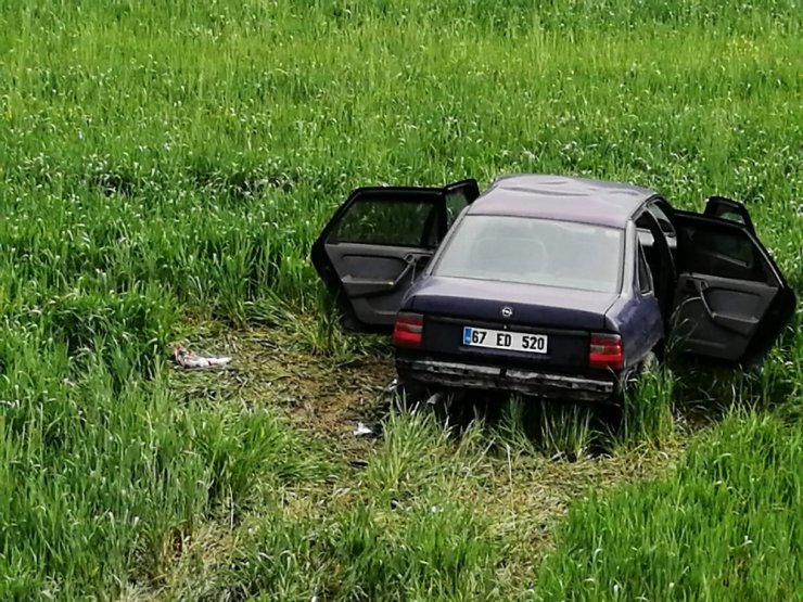 Çarpışan iki otomobilden biri araziye uçtu: 6 yaralı