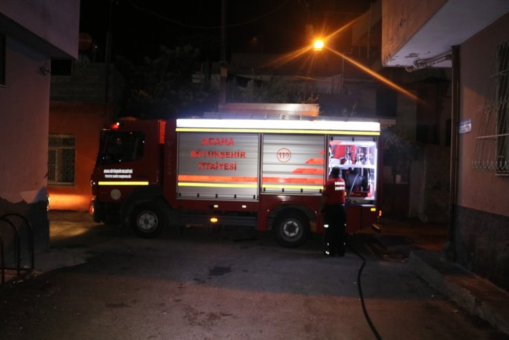 Buzdolabından yangın çıktı: 3 kişi dumandan etkilendi