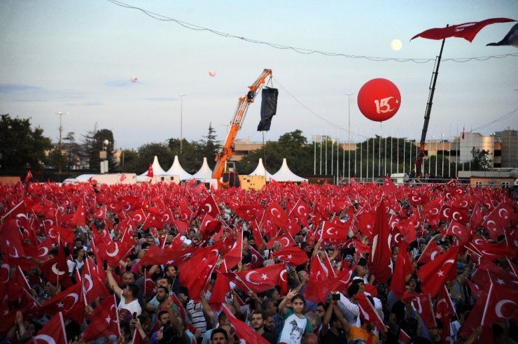 Hiçbir darbe, darbe girişimi yapanların yanına kar kalmadı