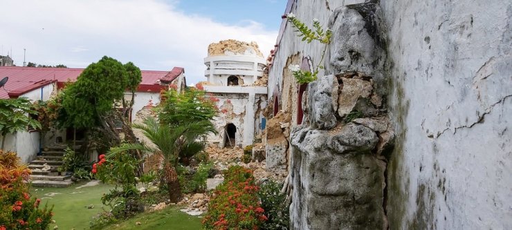 Filipinler’i deprem vurdu: 8 ölü