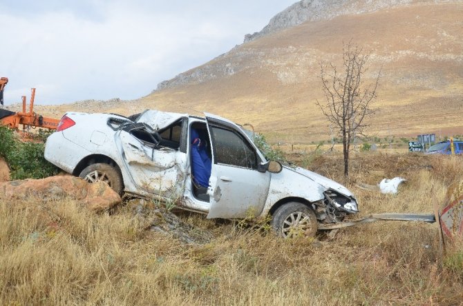 Elbistan'da otomobil takla attı 4 kişi yaralandı