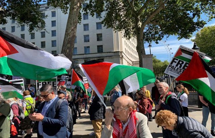 Netanyahu’nun Londra ziyareti protesto edildi