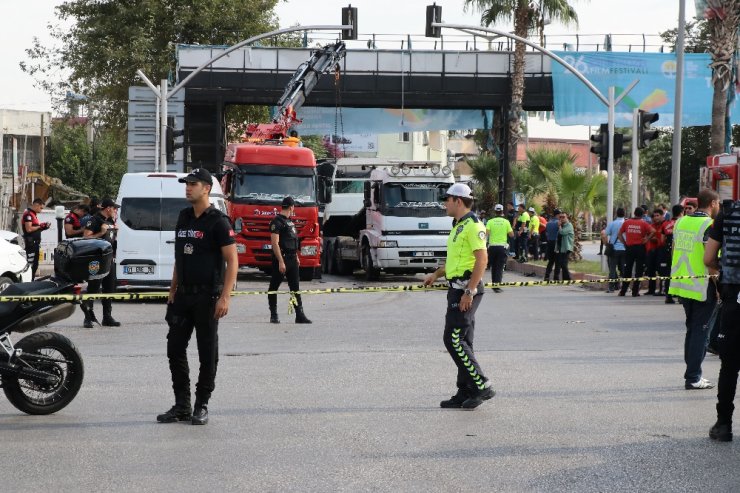 Bombalı saldırıda zarar gören araçlar kaldırıldı