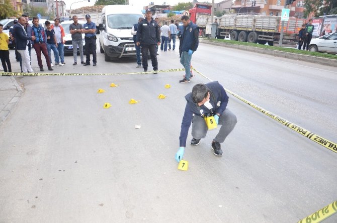 Elbistan'da  otobüs durağında kurşunlanarak öldürüldü