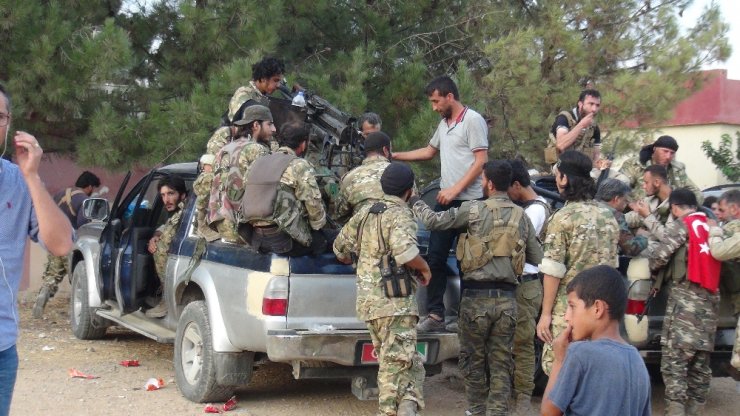 Sınırın ötesine Suriye Milli Ordu askerleri gönderildi