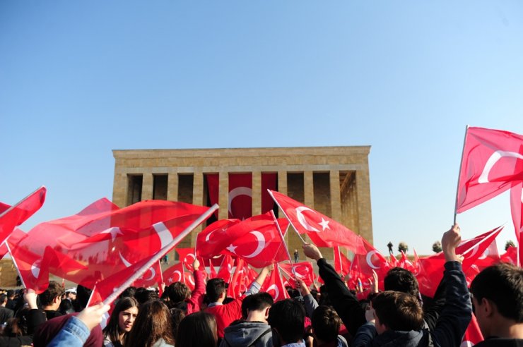 Anıtkabir’e ziyaretçi akını