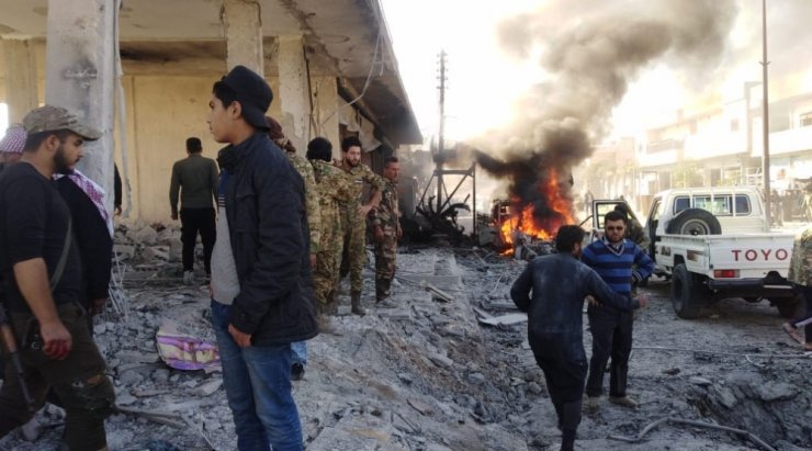 Tel Abyad’ın merkezinde bomba yüklü araç patladı: 10 ölü