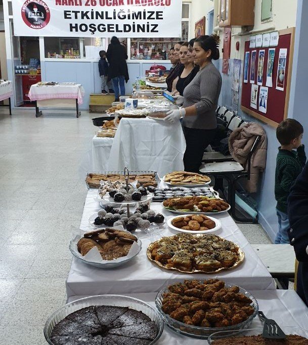 Bayat ekmekten 150 çeşitli yemek ve tatlı yaptılar