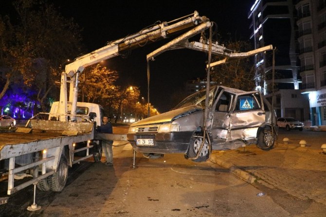 Oğlunun kaza yaptığını öğrenen anne gözyaşlarına boğuldu