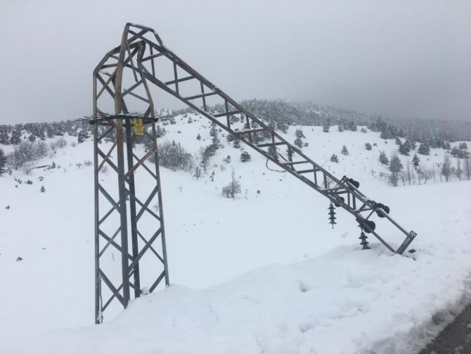 Göksun ilçesine 2 gündür enerji verilemiyor