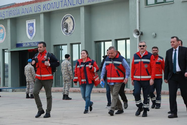 Türk vatandaşlarını getirecek uçak Çin’e hareket etti