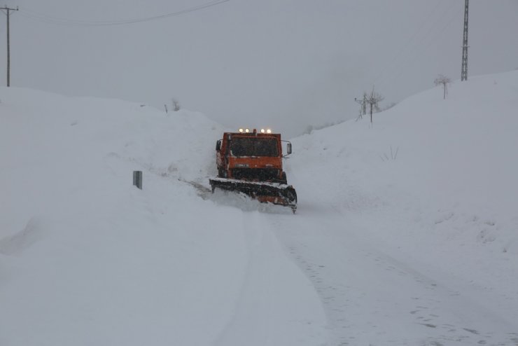 Tunceli’de kar: 155 köy yolu ulaşıma kapandı