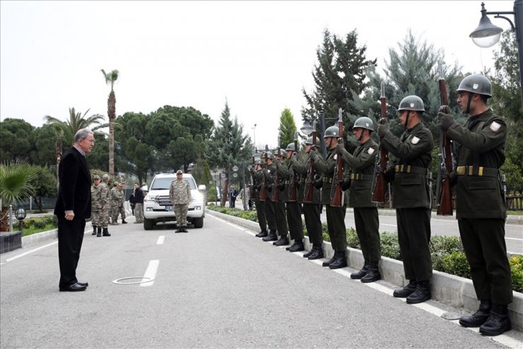 Bakan Akar ve komutanlar Hatay’da