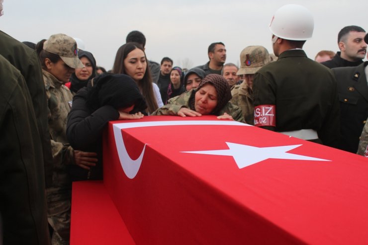 Şehit Uzman Çavuş Fatih Kara Iğdır’da son yolculuğuna uğurlandı