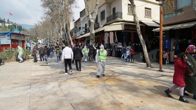 Kahramanmaraş’ta her yer dezenfekte ediliyor