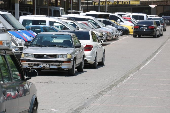 Kahramanmaraş'ta İkinci el oto pazarında tık yok