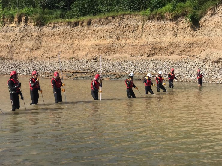 Giresun’da selde kaybolan 4 kişiyi arama çalışmaları 24. gününde de devam ediyor