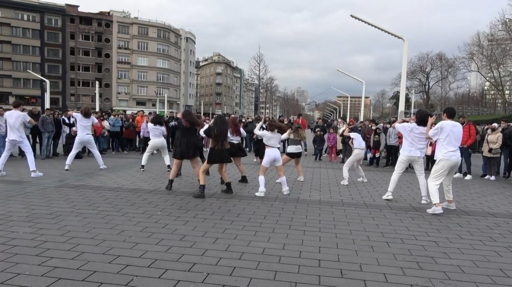 Gençlerin dans gösterisi büyük ilgi gördü