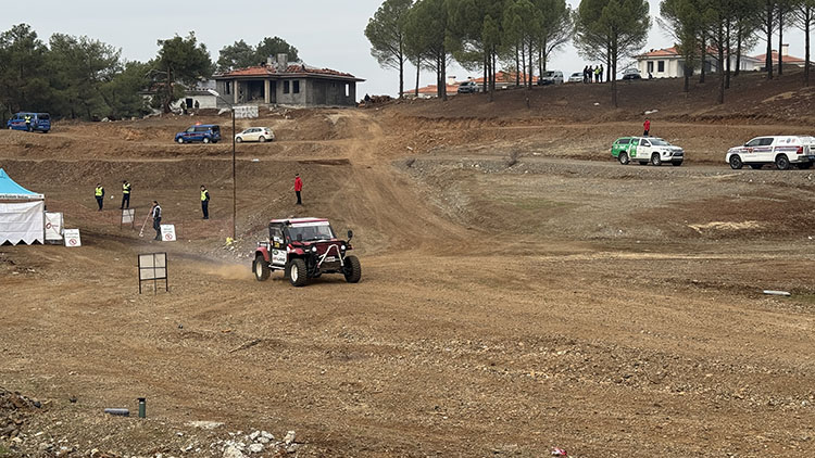 aa-20241207-36413117-36413111-turkiye-offroad-sampiyonasinin-final-yarisi-kahramanmarasta-basladi.jpg